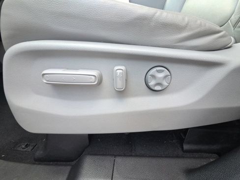 Used 2024 Honda Odyssey EX-L image 17