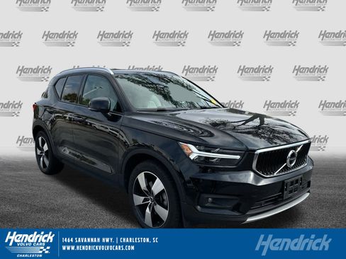 Used 2020 Volvo XC40 T5 Momentum w/ Protection Package Premier image 1