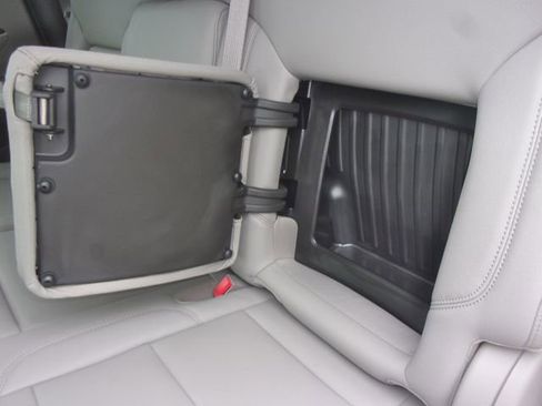 Used 2024 Chevrolet Silverado 1500 LTZ AWD/4WD image 33