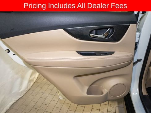 Used 2016 Nissan Rogue SL w/ SL Premium Package AWD/4WD image 10