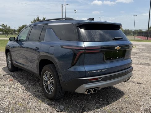 Used 2025 Chevrolet Traverse LT AWD/4WD image 10