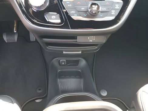 New 2026 Chrysler Voyager LX FWD image 39
