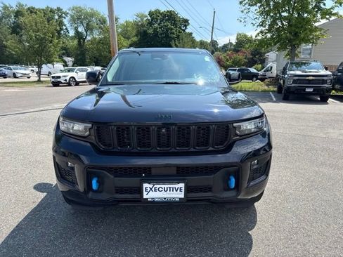 Used 2023 Jeep Grand Cherokee 30th Anniversary AWD/4WD image 3