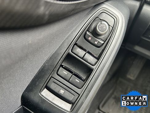 Used 2022 Subaru Crosstrek 2.0i Premium w/ Moonroof Package image 22