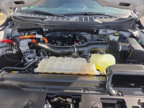 Used 2024 Ford F150 XLT w/ Mobile Office Package image 20