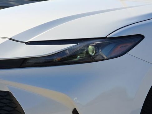 Used 2025 Toyota Camry LE image 4