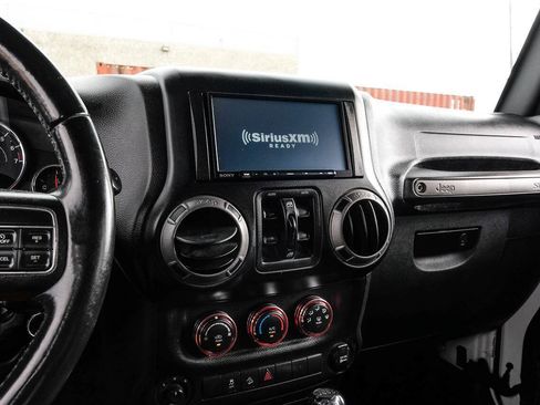 Used 2017 Jeep Wrangler Unlimited Sport w/ Quick Order Package 24S AWD/4WD image 28