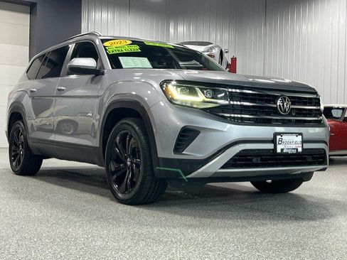 Used 2023 Volkswagen Atlas SE w/ Black Wheel Package AWD/4WD image 7