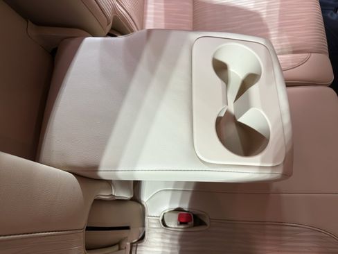 Used 2014 Toyota Highlander Plus image 27