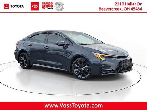 Certified 2025 Toyota Corolla SE image 1