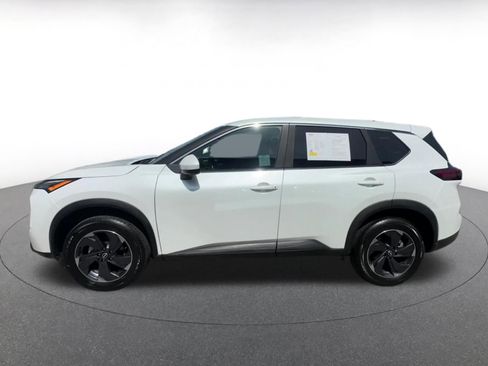 Used 2025 Nissan Rogue SV AWD/4WD image 9