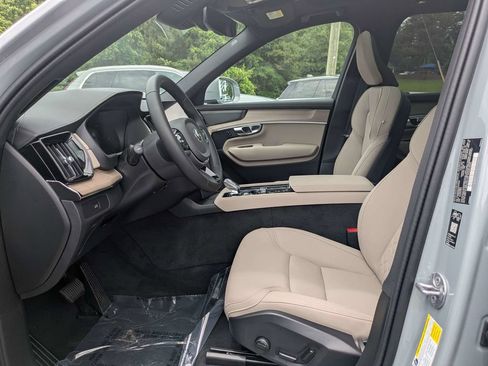 New 2026 Volvo XC90 B6 Plus w/ Protection Package Premier AWD/4WD image 22
