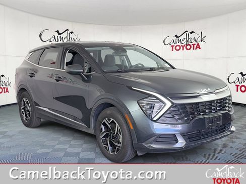Used 2025 Kia Sportage LX FWD image 1