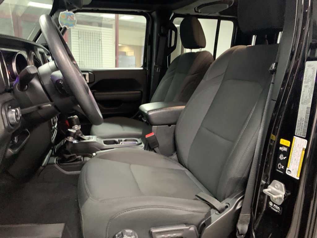 Used 2022 Jeep Gladiator Sport AWD/4WD image 9