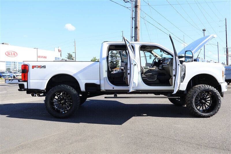 Used 2025 Ford F350 Platinum w/ Platinum Plus Package AWD/4WD image 42