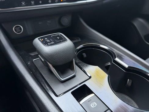 Certified 2023 Nissan Rogue SV image 24