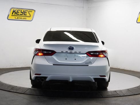 Used 2023 Toyota Camry SE w/ Audio Upgrade Package FWD image 3