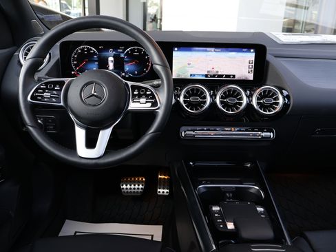 Used 2022 Mercedes-Benz GLA 250 4MATIC image 20