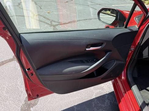 Used 2020 Toyota Corolla LE w/ Carpet Mat Package (TMS) FWD image 12