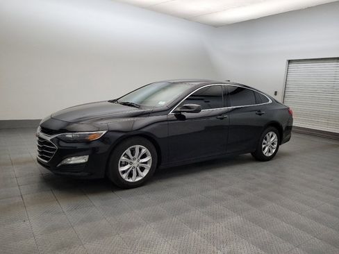Used 2023 Chevrolet Malibu LT FWD image 2