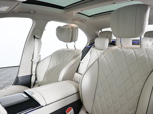 Certified 2023 Mercedes-Benz S 580 4MATIC Sedan image 5