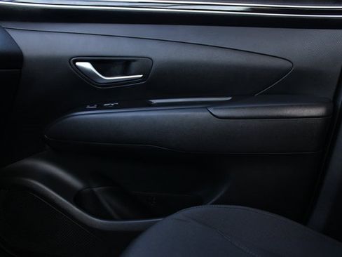 Used 2023 Hyundai Tucson SE image 26