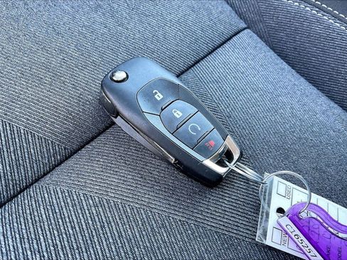 Used 2025 Chevrolet Trax LS FWD image 11