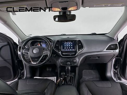 Used 2020 Jeep Cherokee Limited image 12