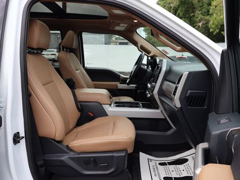 Used 2022 Ford F250 Lariat w/ Lariat Ultimate Package AWD/4WD image 26