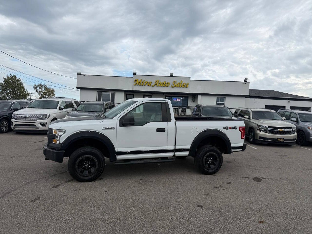 Used 2017 Ford F150 XL w/ Equipment Group 101A Mid AWD/4WD image 1