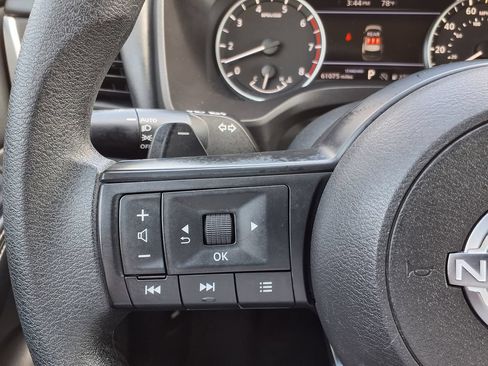 Used 2024 Nissan Rogue SV FWD image 29