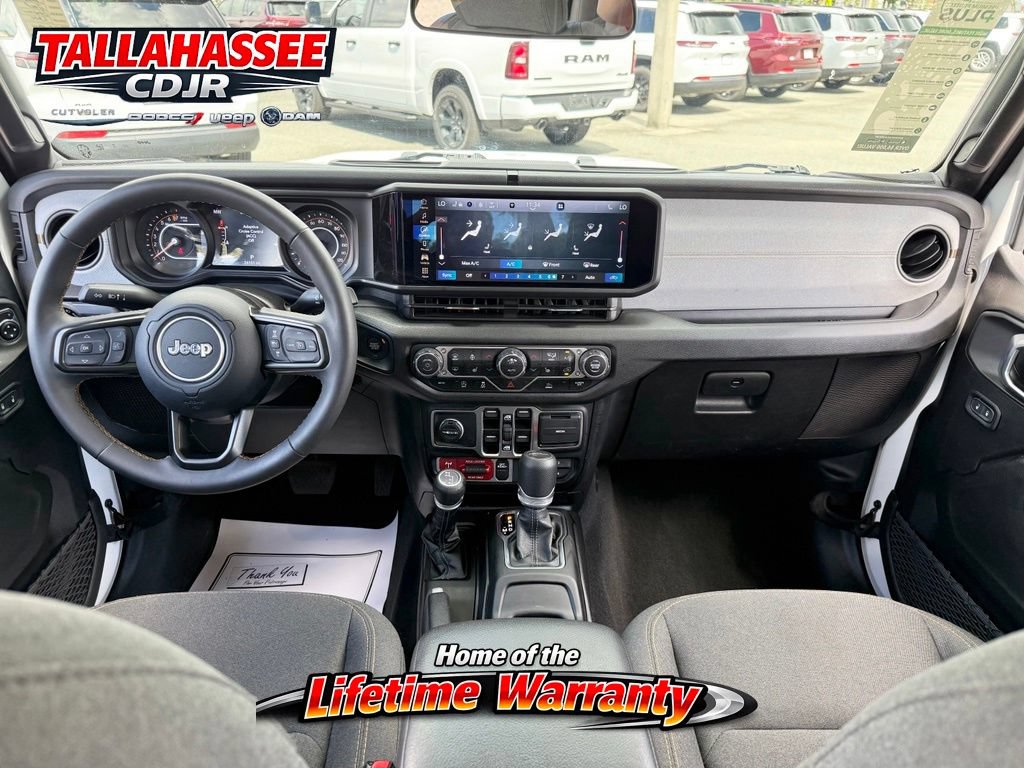 Used 2025 Jeep Gladiator Mojave AWD/4WD image 31