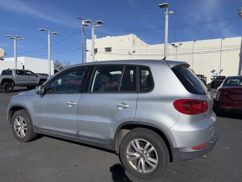 Used 2013 Volkswagen Tiguan S image 10