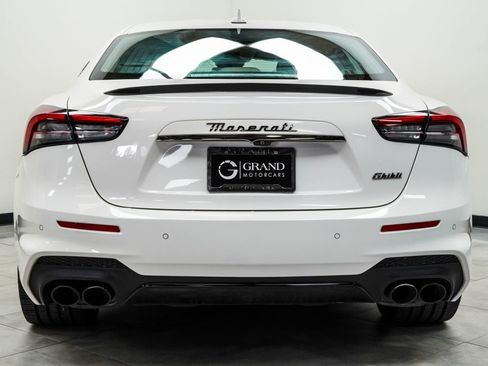 Used 2022 Maserati Ghibli Modena RWD image 9