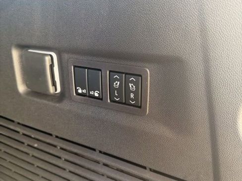 New 2026 GMC Yukon XL Elevation image 9