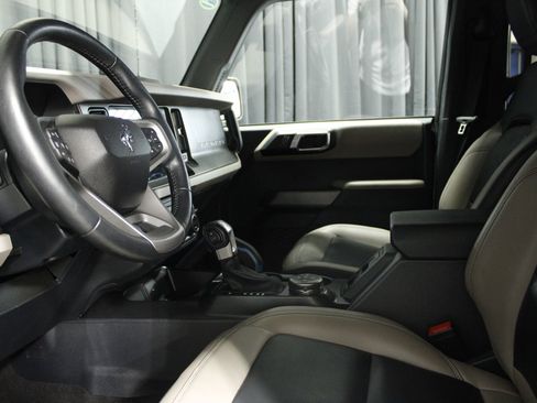 Used 2023 Ford Bronco Wildtrak image 30