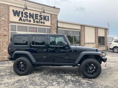 Used 2017 Jeep Wrangler Unlimited Sport AWD/4WD image 2
