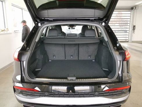 New 2025 Audi Q5 Prestige image 13