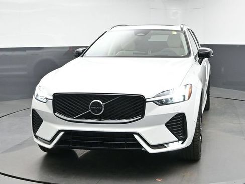 New 2026 Volvo XC60 B5 Ultra w/ Protection Package Premier AWD/4WD image 3