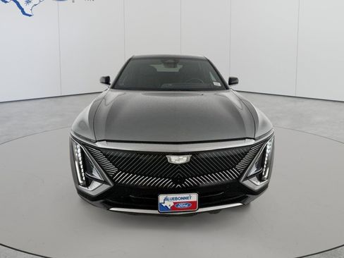 Used 2025 Cadillac Lyriq Luxury RWD image 2