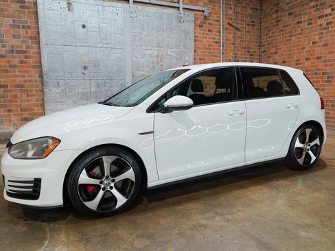 Used 2015 Volkswagen GTI S FWD image 8