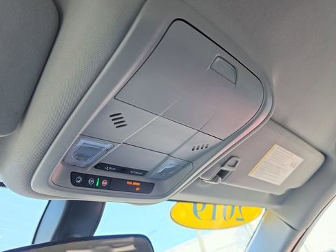 Used 2019 Chevrolet Equinox LT FWD image 29