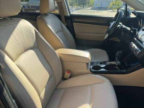 Used 2016 Subaru Outback 2.5i Limited AWD/4WD image 22