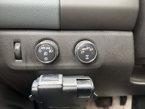 Used 2018 Chevrolet Colorado Z71 AWD/4WD image 21