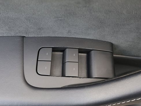 Used 2022 Tesla Model 3 image 40