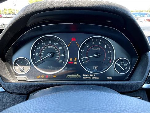 Used 2018 BMW 330e w/ Premium Package RWD image 25