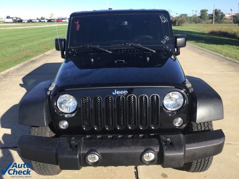 Used 2018 Jeep Wrangler Unlimited Sport S image 12