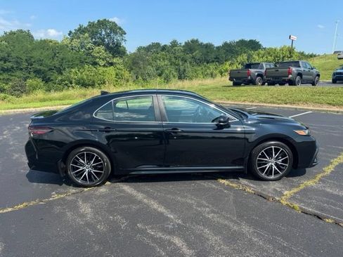 Certified 2024 Toyota Camry SE w/ Cold Weather Package FWD image 3