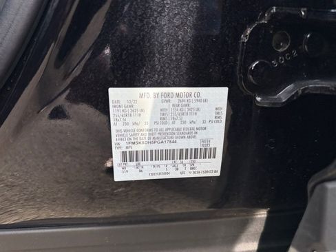 Used 2023 Ford Explorer XLT AWD/4WD image 29