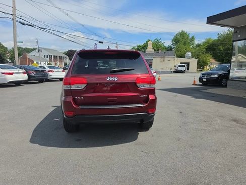 Used 2017 Jeep Grand Cherokee Laredo w/ Quick Order Package 23E AWD/4WD image 6